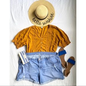 Old Navy Boyfriend Jean Shorts size 20